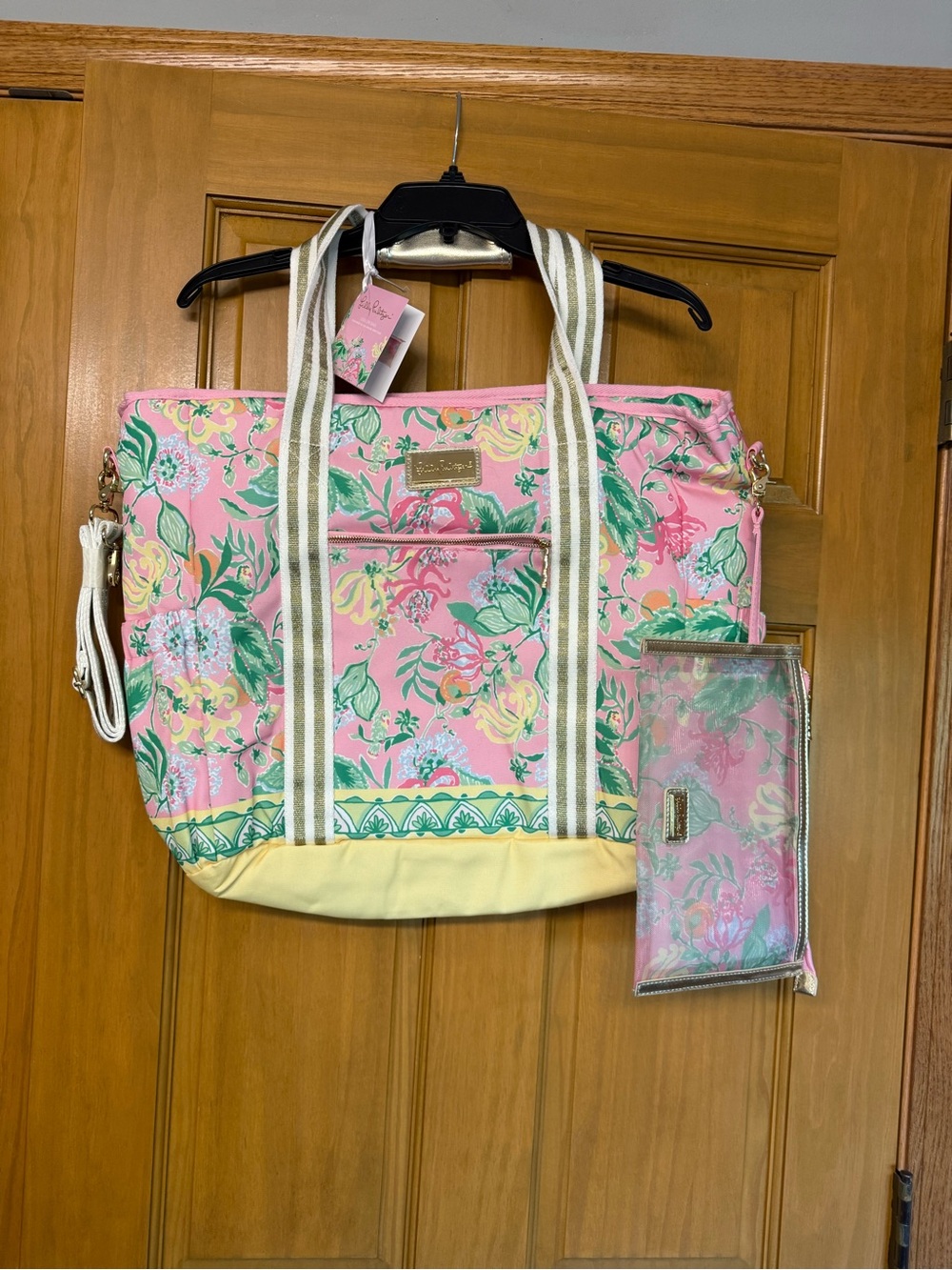 NWT Lilly Pulitzer Pink Floral Tote/cooler bag w/zip pouch
